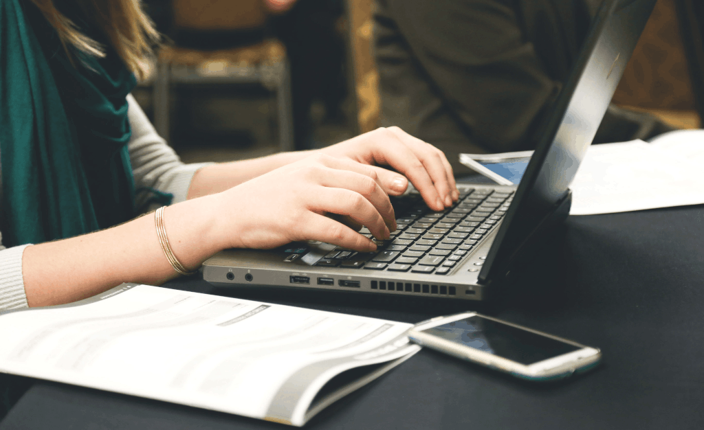 Cover Letter Format for Canada in 2026: What Employers Actually Expect